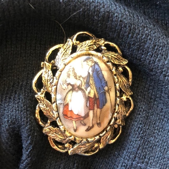 Vintage Colonial Era Porcelain Brooch - Picture 1 of 2